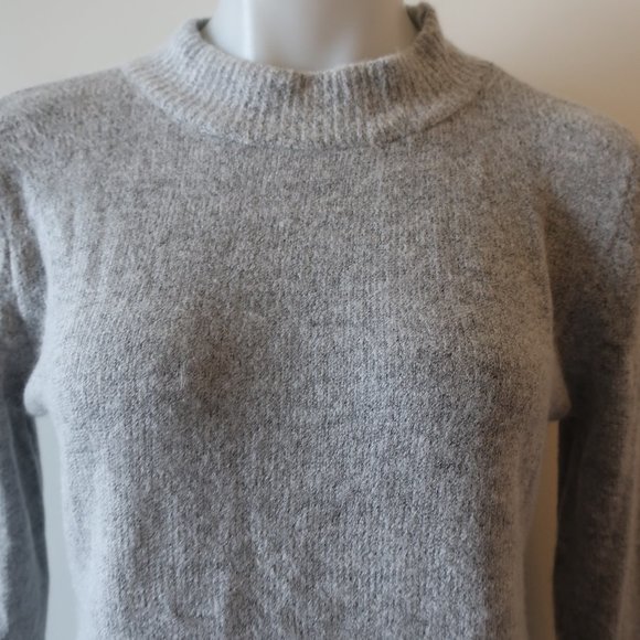 NWT RUBY AND JENNA GREY CROSS BACK OPEN SWEATER SZ S* - Picture 5 of 8